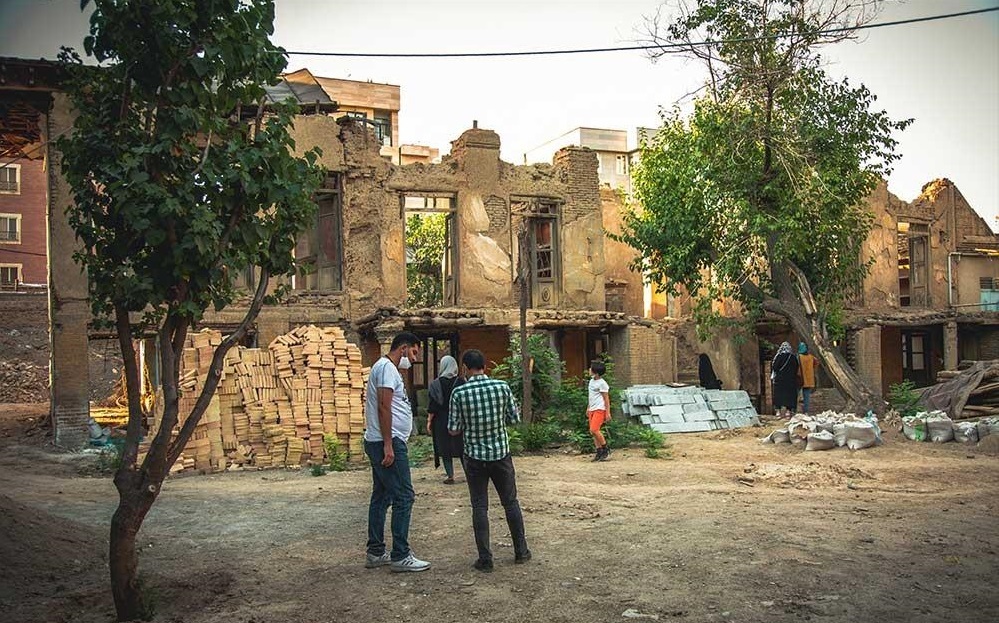 باغ عمارت &laquo;معیرالممالک&raquo; در انتظار روز&zwnj;های خوب