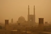 ورود گرد و غبار از مناطق مجاور به استان یزد