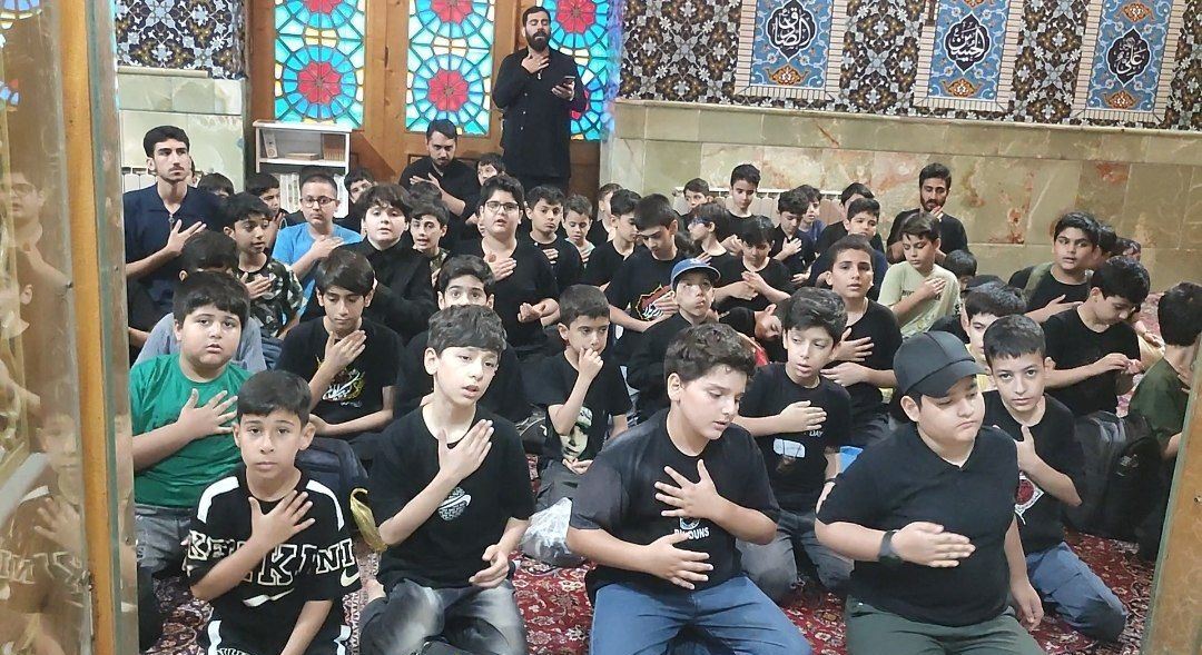 حضور ۷۲ نونهال رضوی در حرم مطهر حضرت سید جلالالدین اشرف (ع) حضور ۷۲ نونهال رضوی در حرم مطهر حضرت سید جلالالدین اشرف (ع)