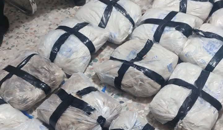 کشف بیش از ۱۰۰ کیلوگرم مواد مخدر در رودبار کشف بیش از ۱۰۰ کیلوگرم مواد مخدر در رودبار