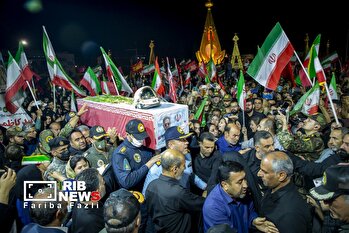 آخرین وداع با شهید خلبان مجید کاظمی در اجتماعات شبانه شیراز